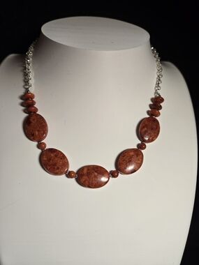Artisan Spinge Coral Beaded Necklace